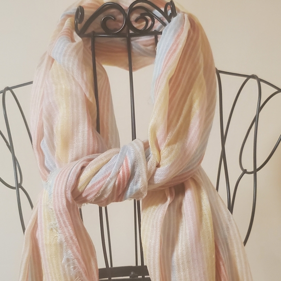 Gap striped multi-colored scarf - Picture 1 of 7